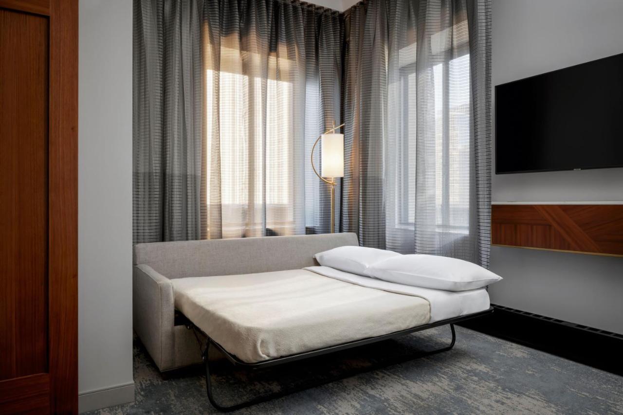 Rand Tower Hotel, Minneapolis, A Tribute Portfolio Hotel